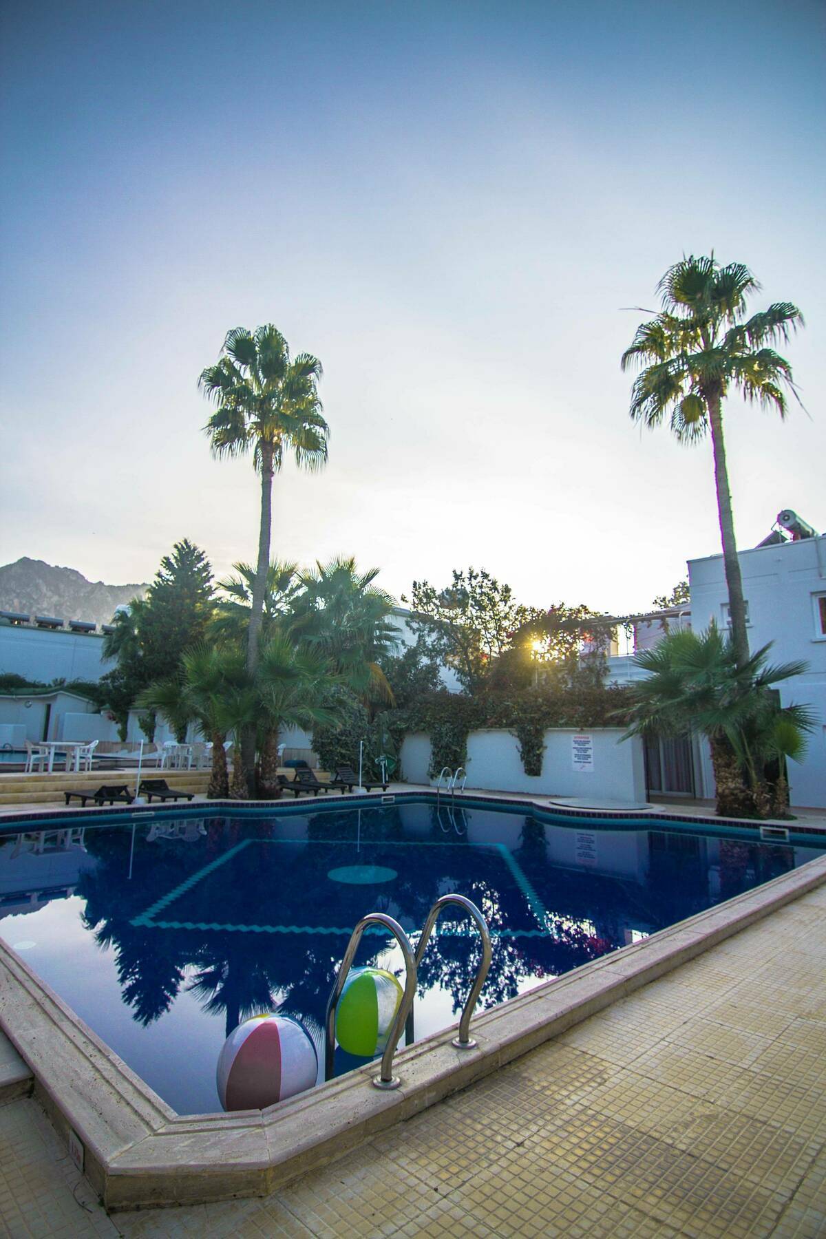 The Pine Bay Club Hotell Kyrenia  Exteriör bild